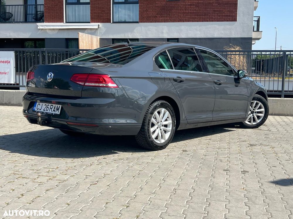 Volkswagen Passat 2.0 TDI Comfortline - 17