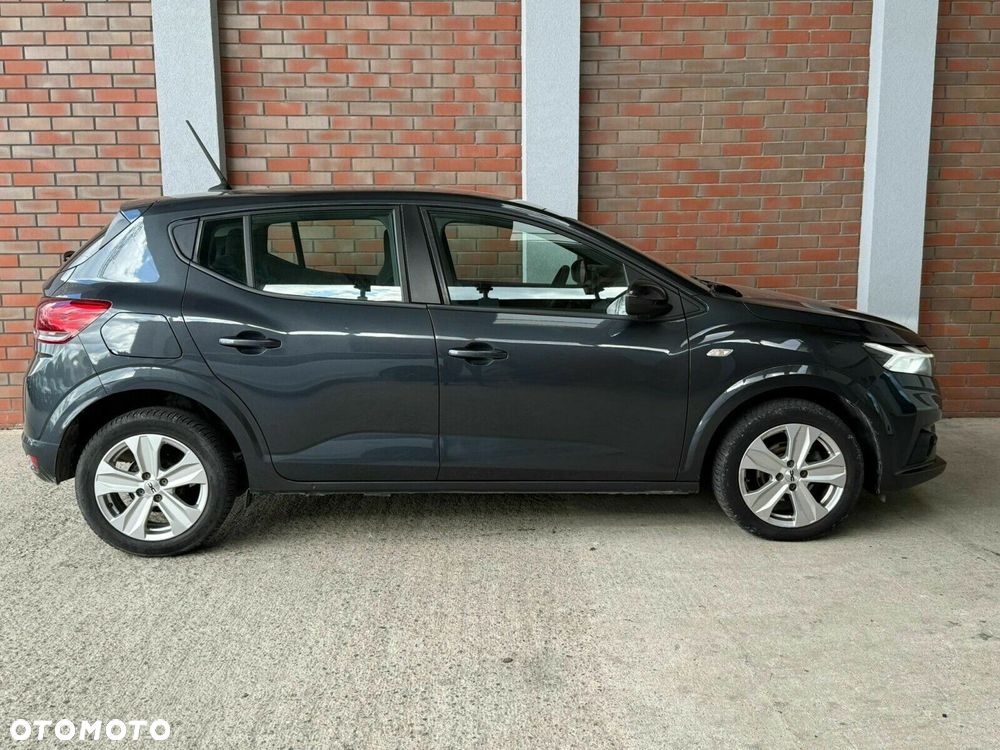 Dacia Sandero - 8