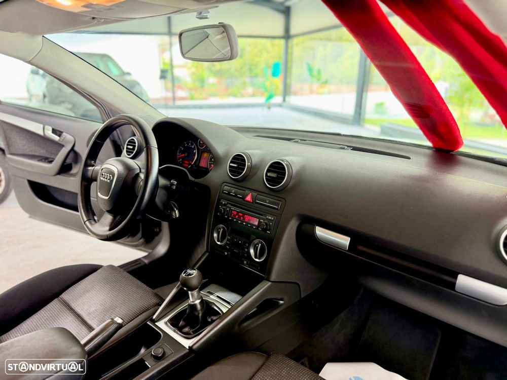 Audi A3 Sportback 1.6 Sport - 12