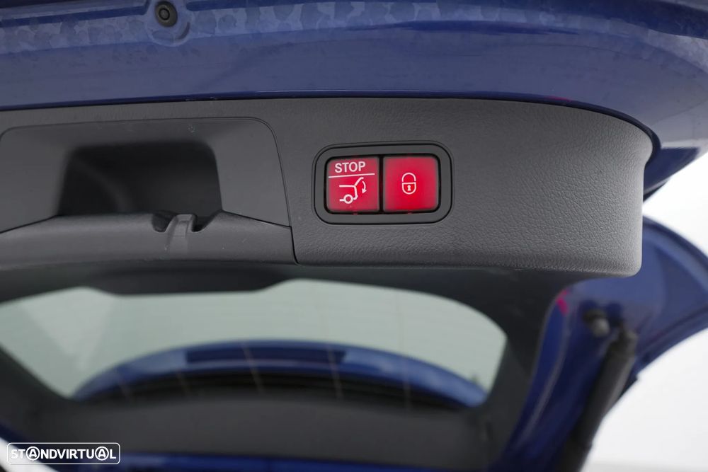 Mercedes-Benz GLA 200 AMG Line - 28