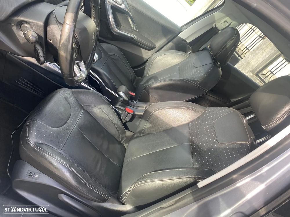 Peugeot 2008 1.6 e-HDi LE Feline - 6