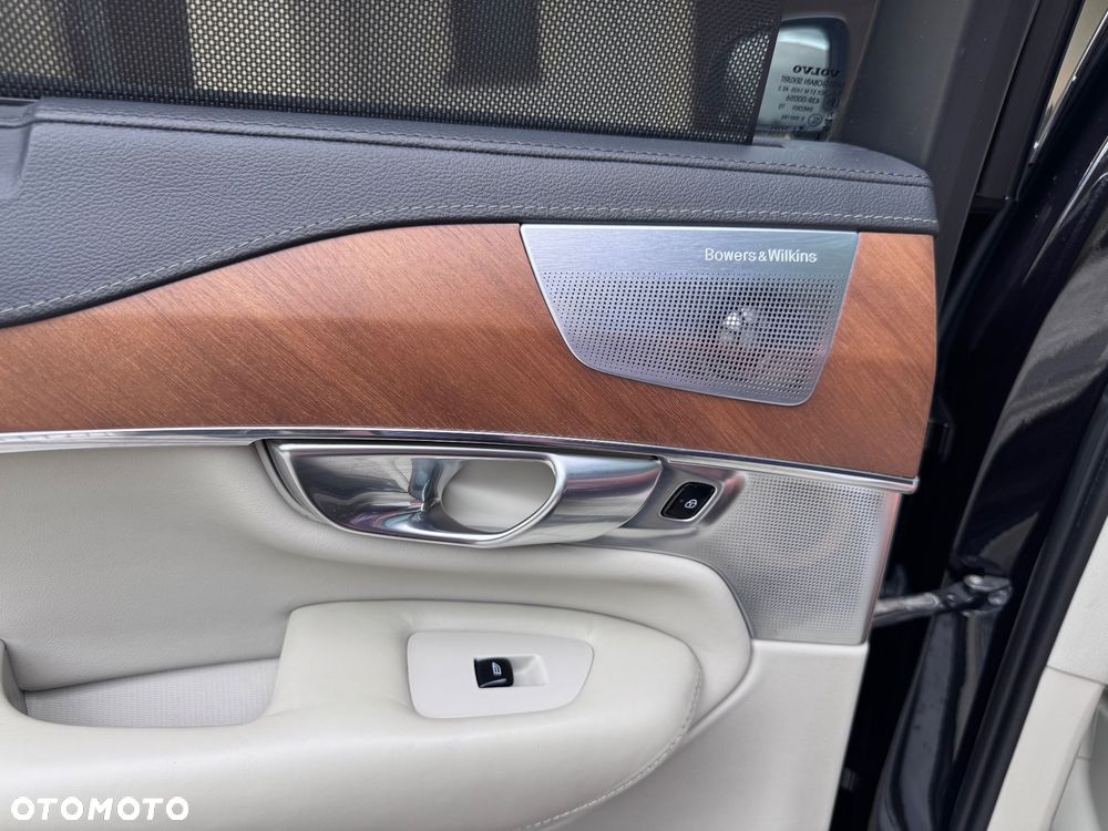 Volvo XC 90 - 24