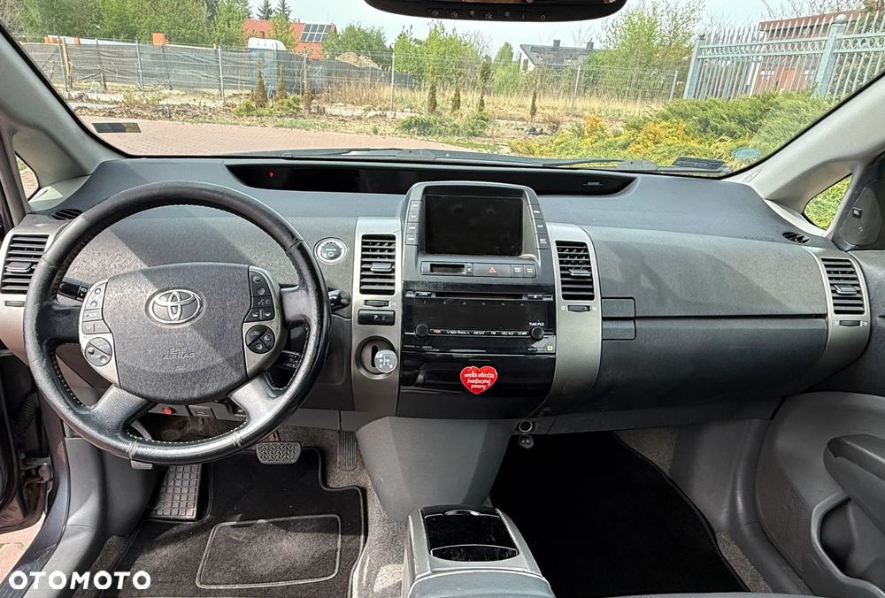 Toyota Prius - 3