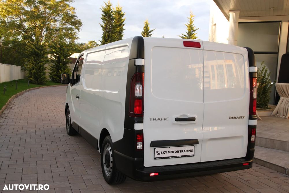 Renault Trafic - 11