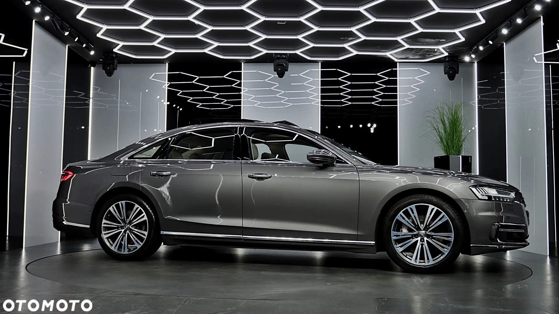 Audi A8 55 TFSI quattro tiptronic - 13