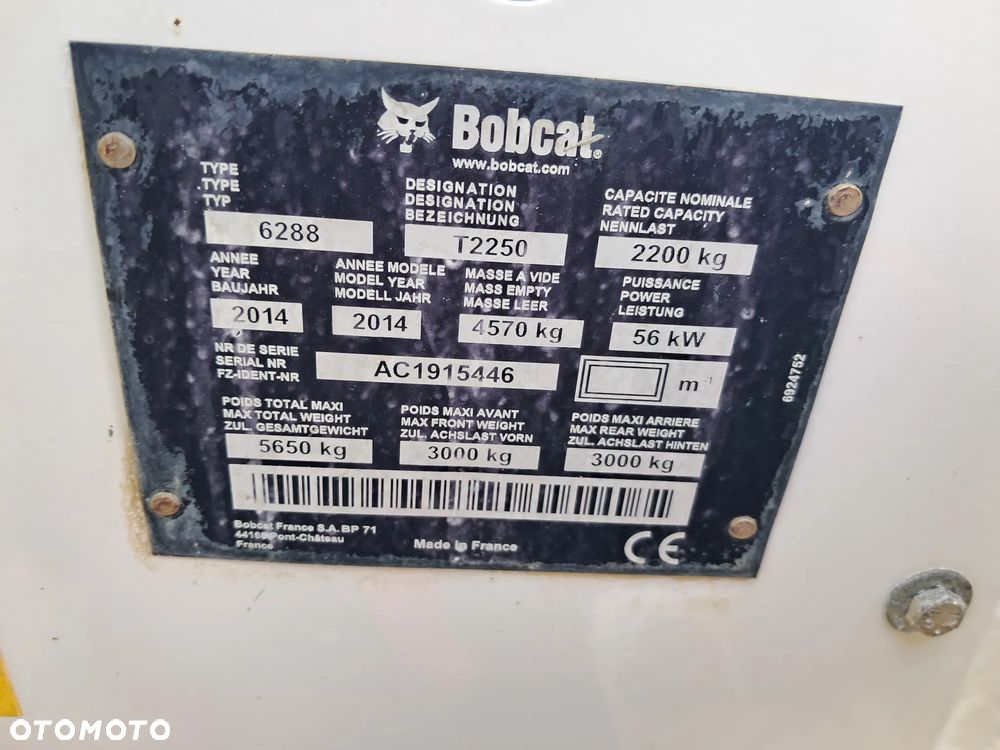 Bobcat T2250 - 10