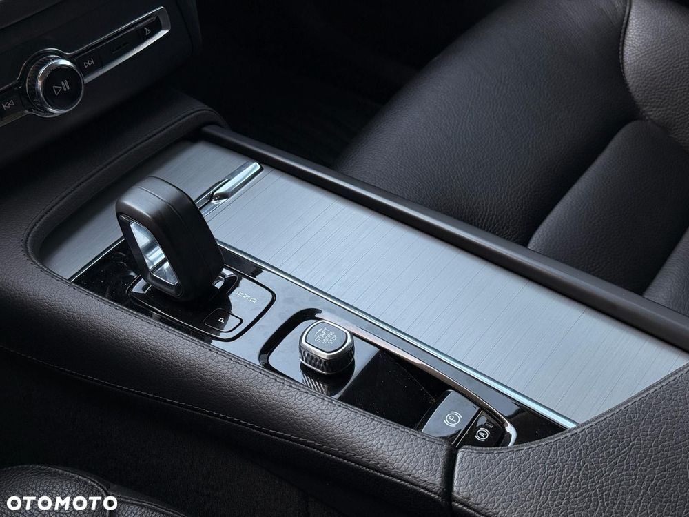 Volvo XC 90 - 27