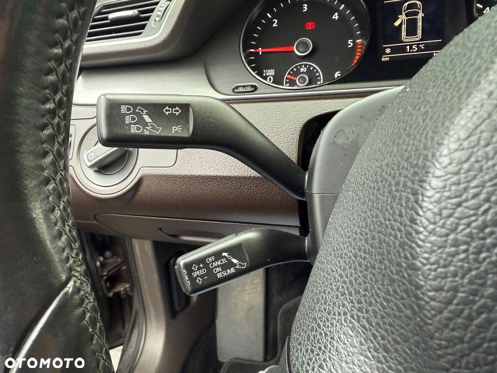 Volkswagen Passat 2.0 TDI Comfortline DSG - 25