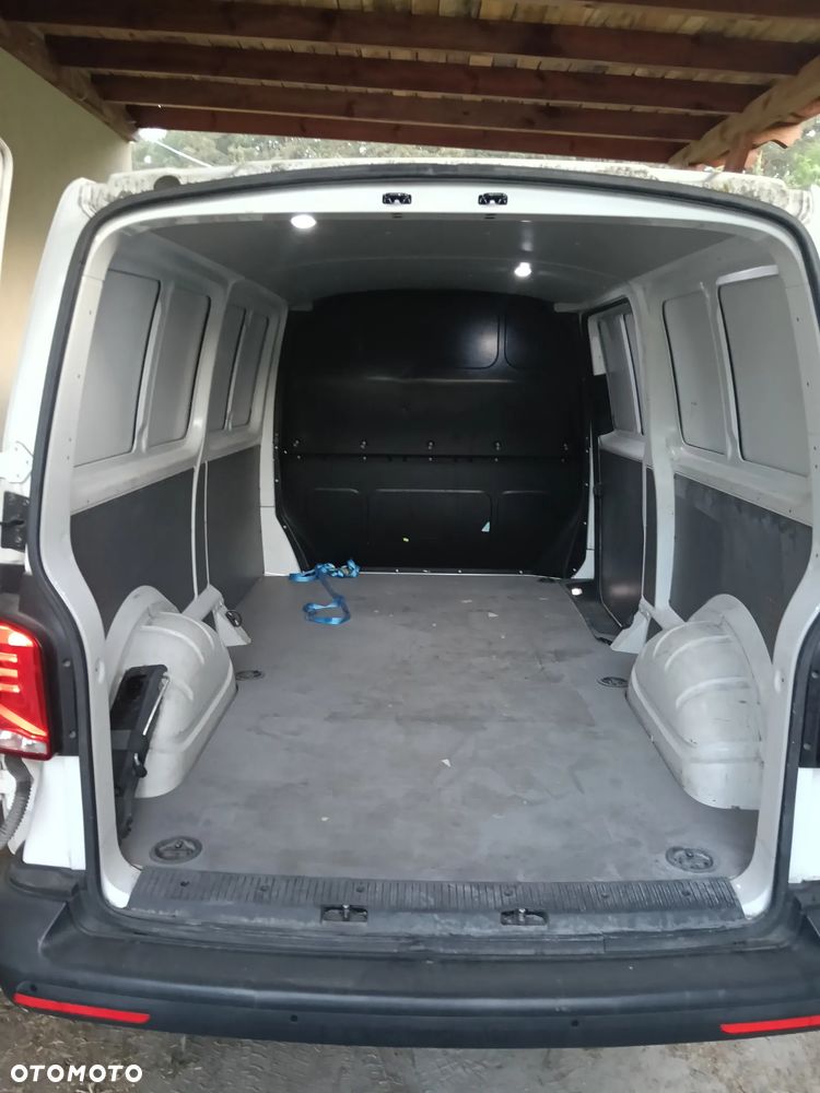 Volkswagen Transporter T6 1 - 17