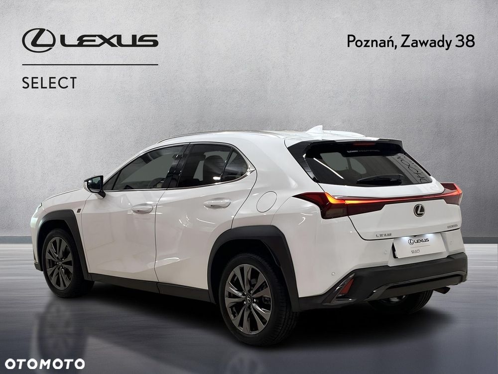 Lexus UX 300h F Sport Design - 9