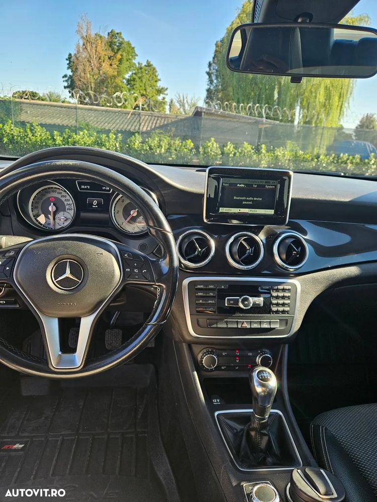 Mercedes-Benz CLA 200 - 11