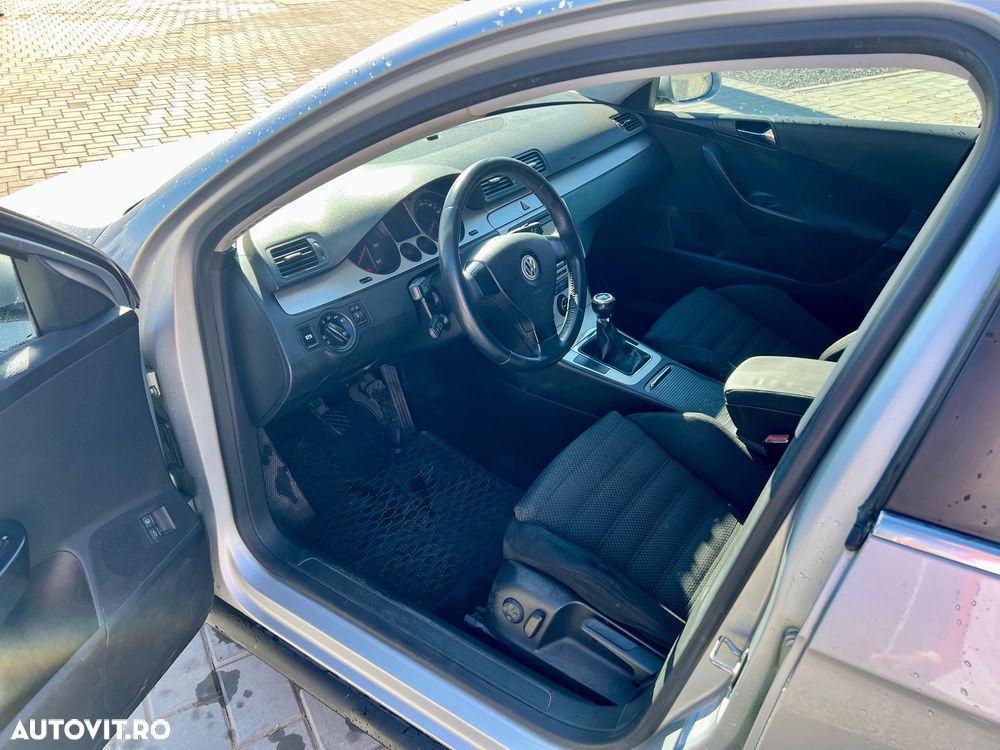 Volkswagen Passat 2.0 TDI Sportline - 4