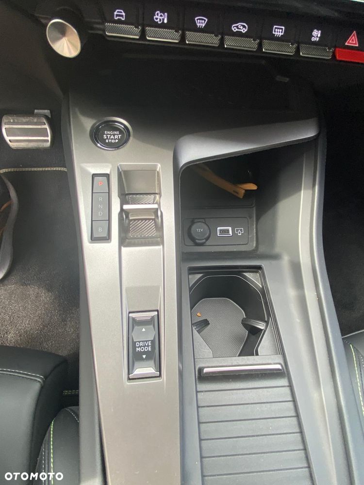Peugeot 408 225 e-EAT8 GT - 25