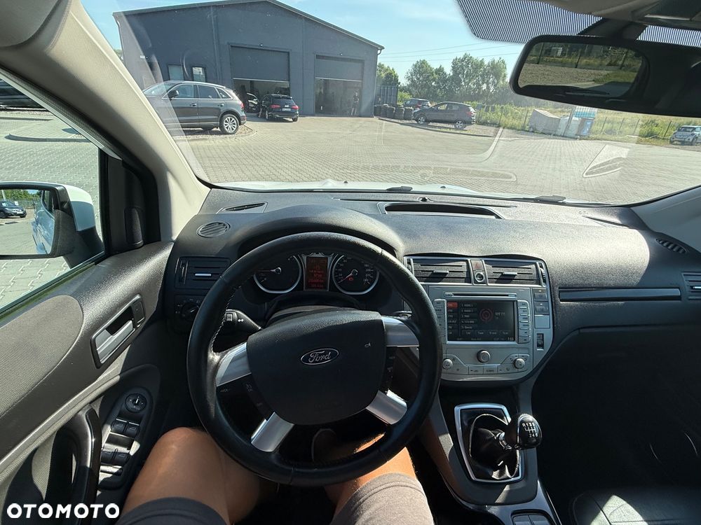 Ford Kuga 2.0 TDCi 4WD Titanium Plus - 27
