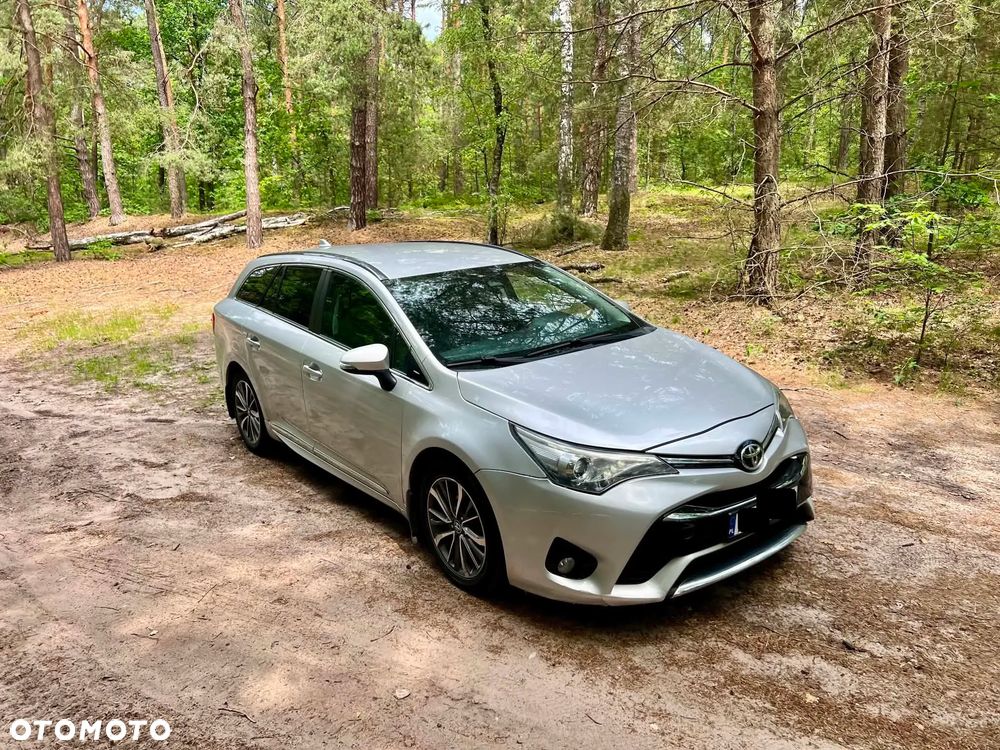 Toyota Avensis 2.0 D-4D Premium - 14