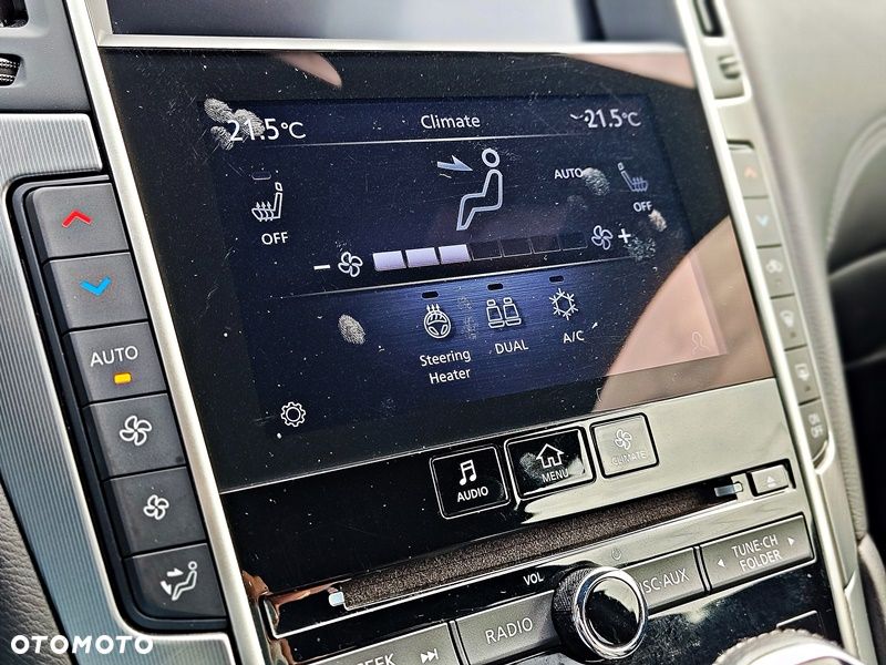 Infiniti Q60 - 33