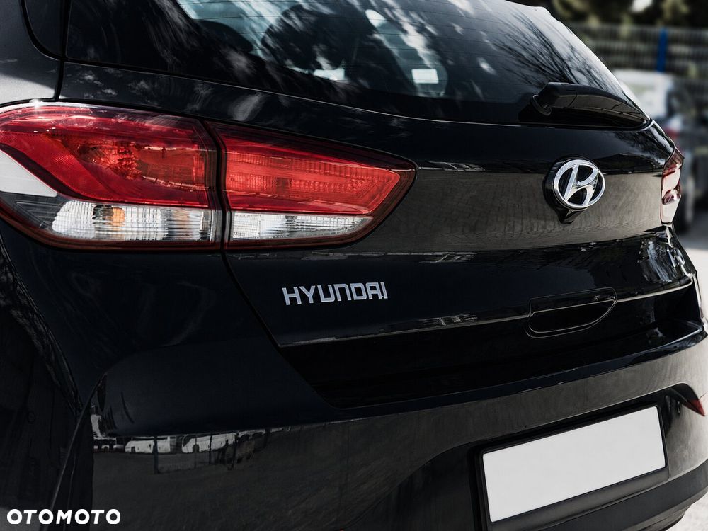 Hyundai i30 1.5 DPI Classic + - 18