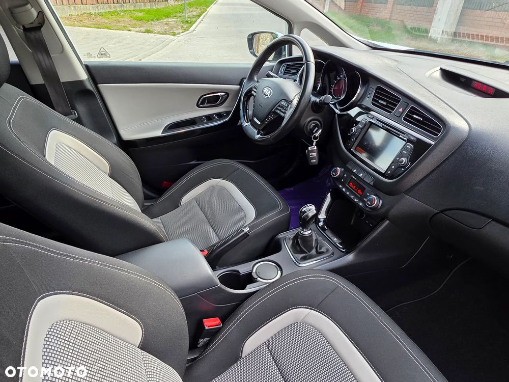 Kia Ceed 1.6 GDI Fifa World Cup Edition - 8