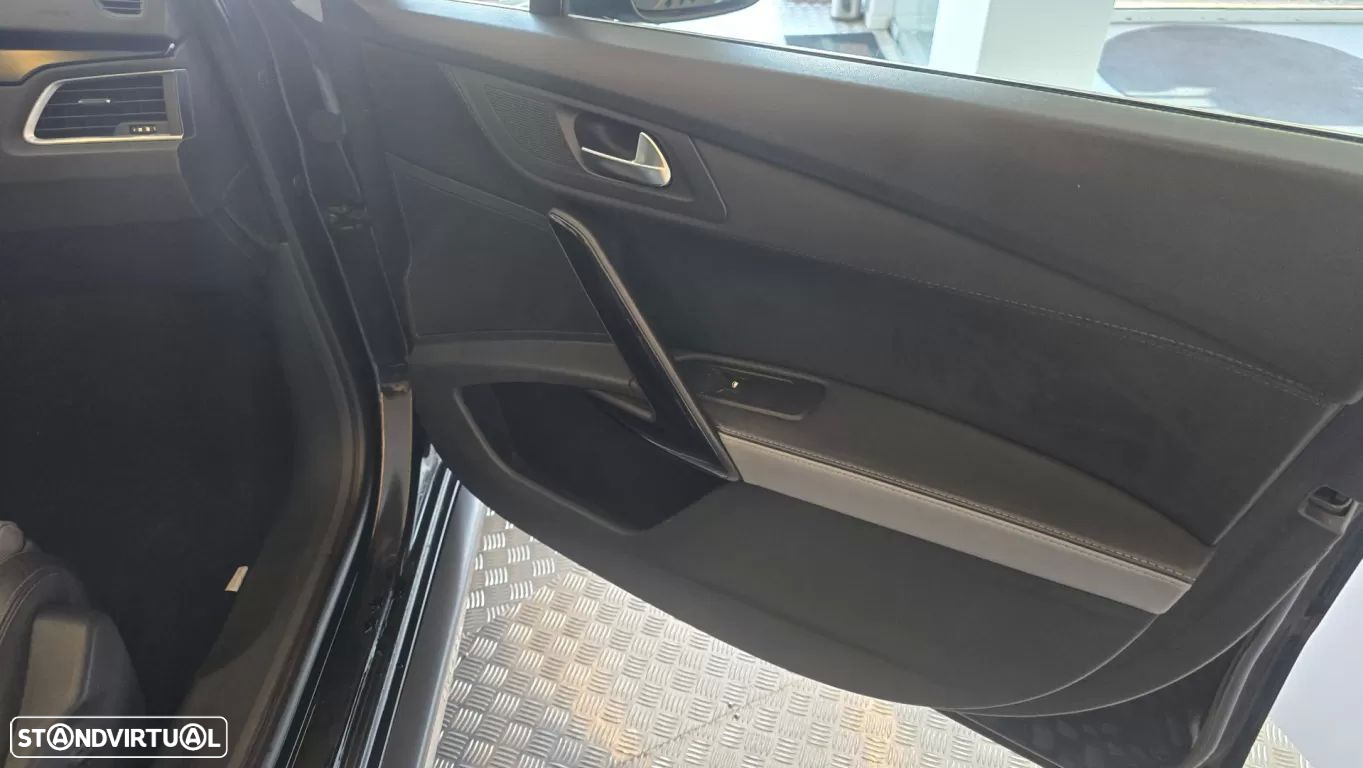 Peugeot 508 RXH 2.0 HDi Hybrid4 Limited Edition 2-Tronic - 44