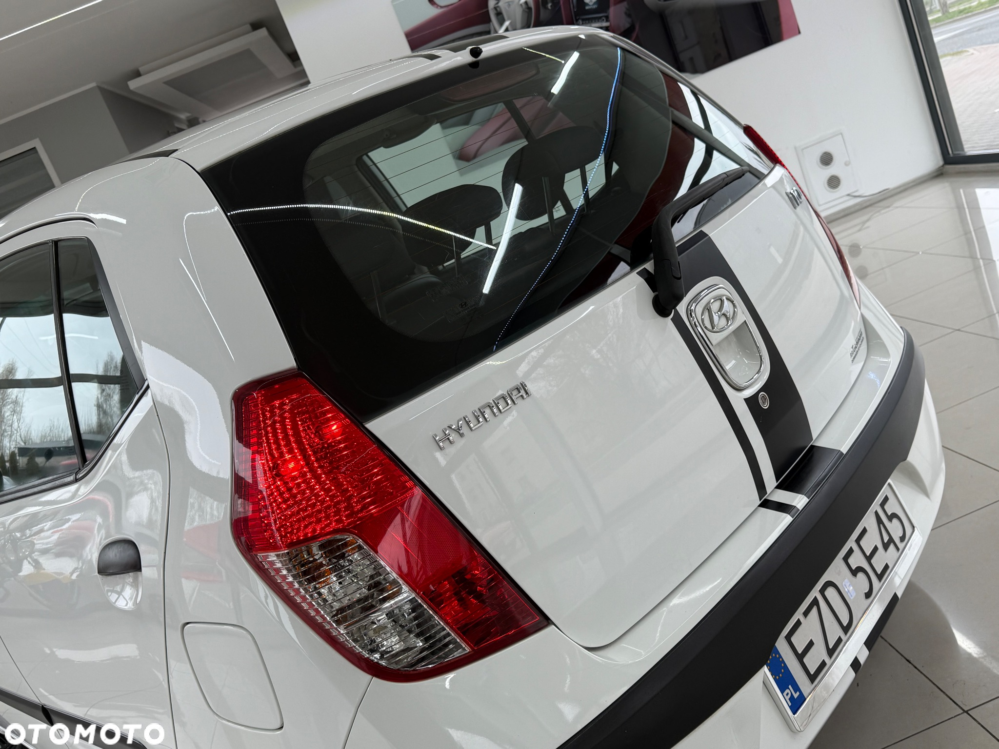 Hyundai i10 1.1 Premium - 26