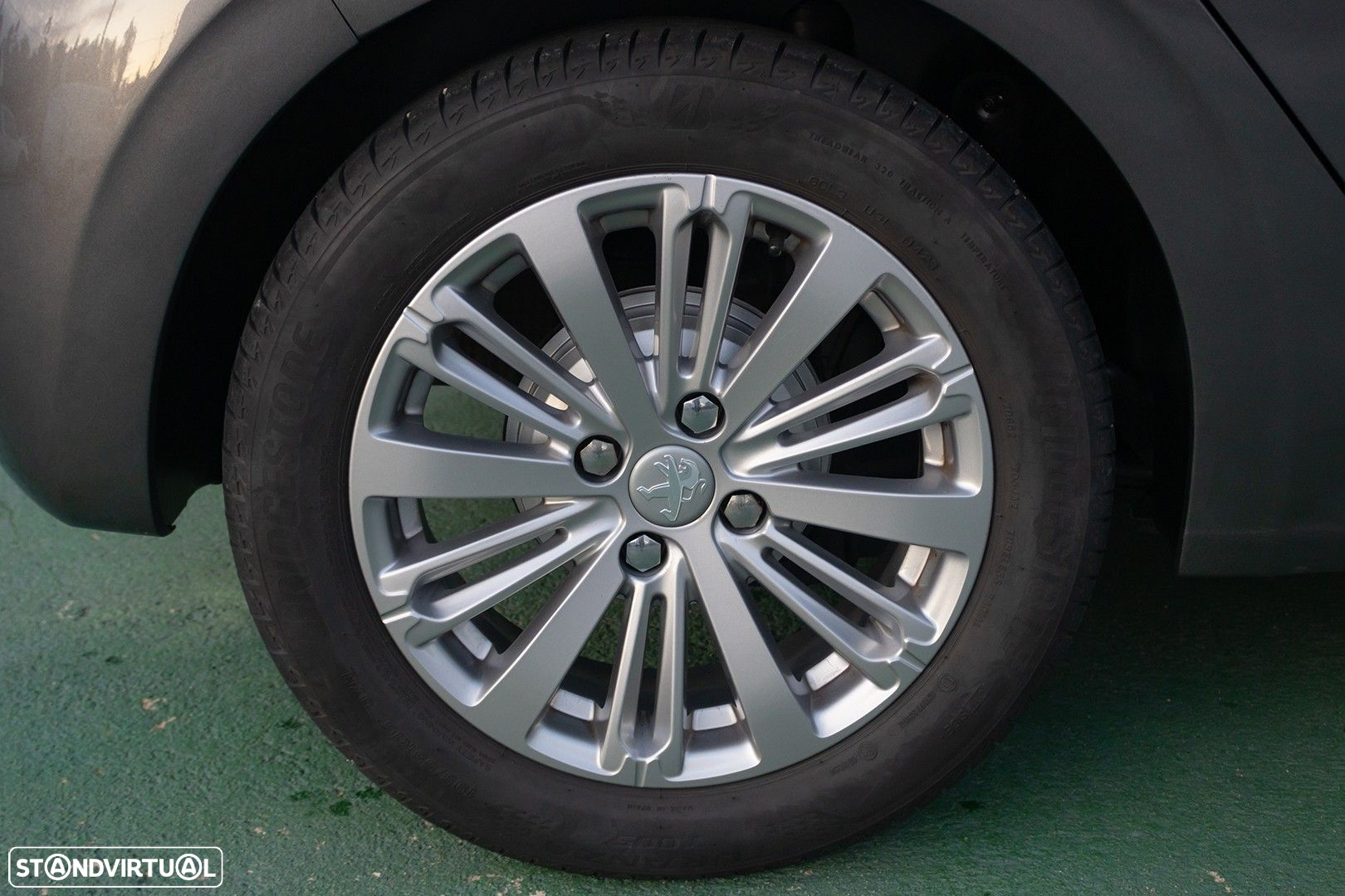 Peugeot 208 1.2 PureTech Signature - 7