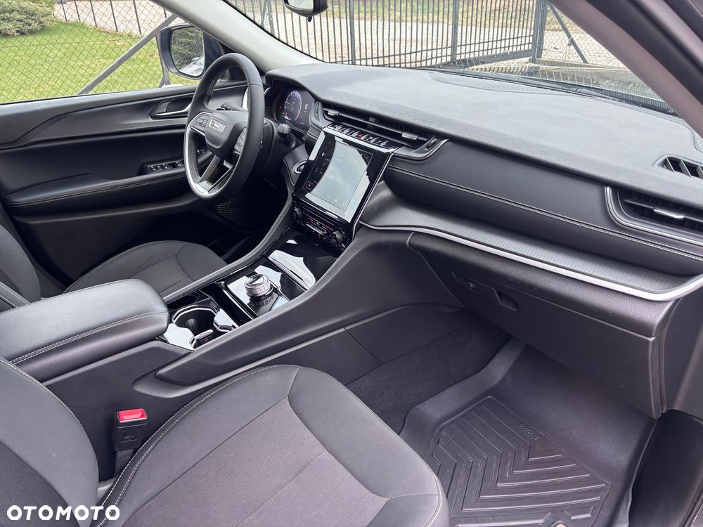 Jeep Grand Cherokee 3.6 V6 Pentastar 4WD Automatik Laredo - 30