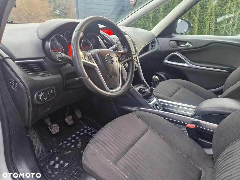 Opel Zafira - 14