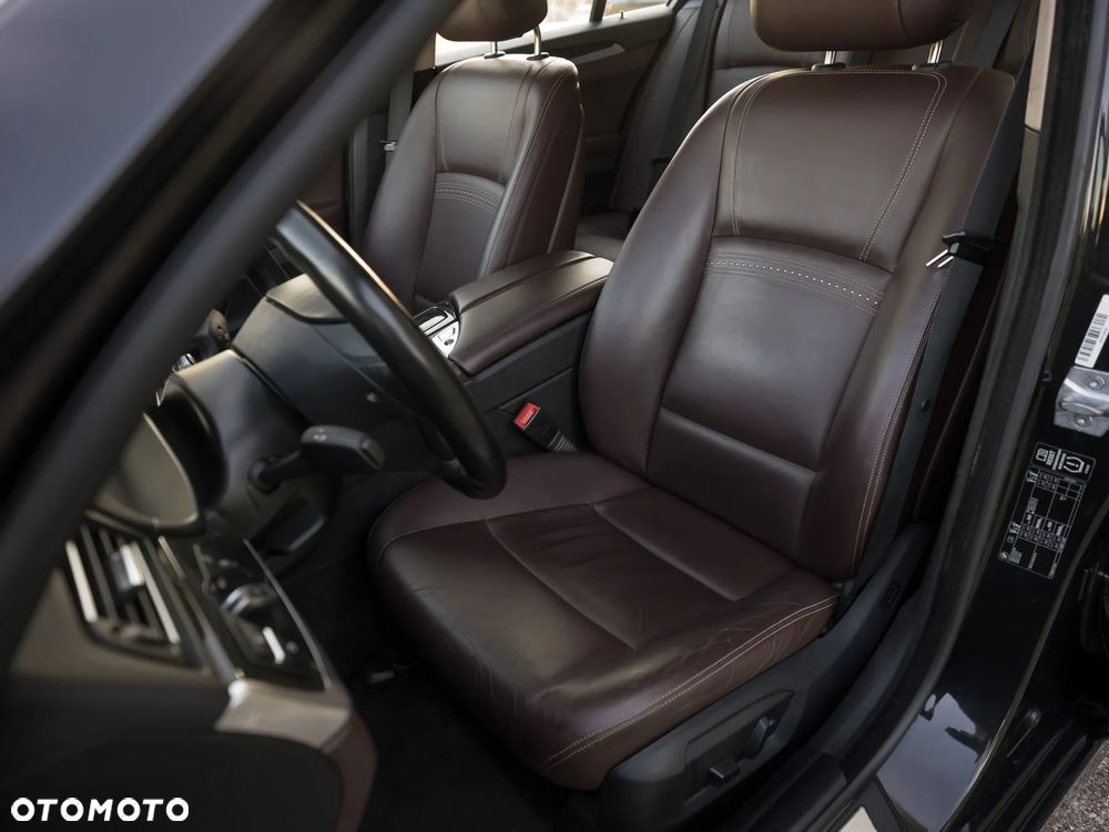 BMW Seria 5 520d Luxury Line - 26