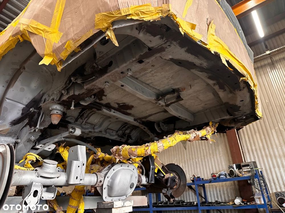 Jeep Commander 3.0 CRD Overland - 22