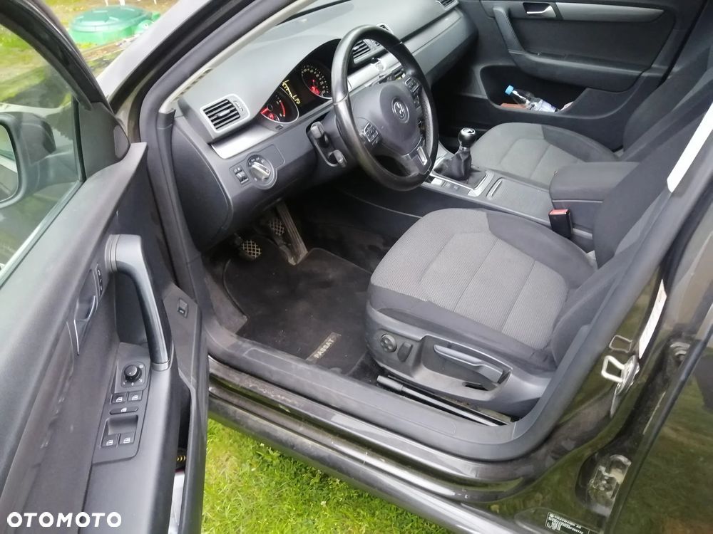 Volkswagen Passat - 7