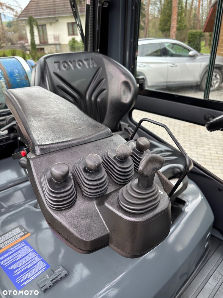 Toyota 8FGJF35 GWARANCJA LPG wolny skok waga DOSTAWA 64 800NETTO - 12