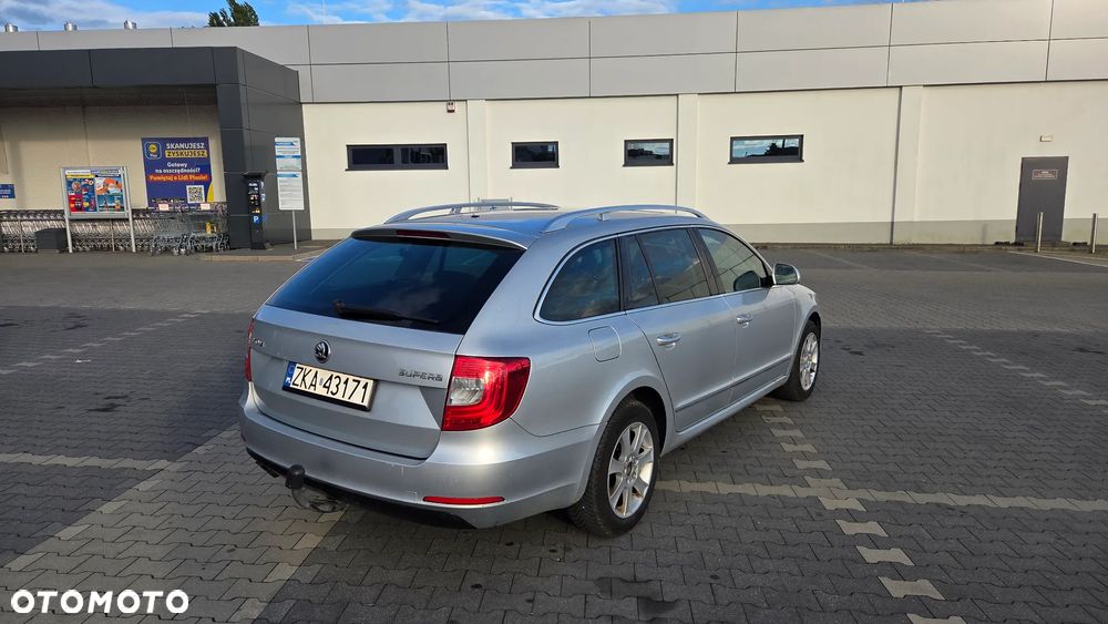 Skoda Superb 2.0 TDI DSG Elegance - 3