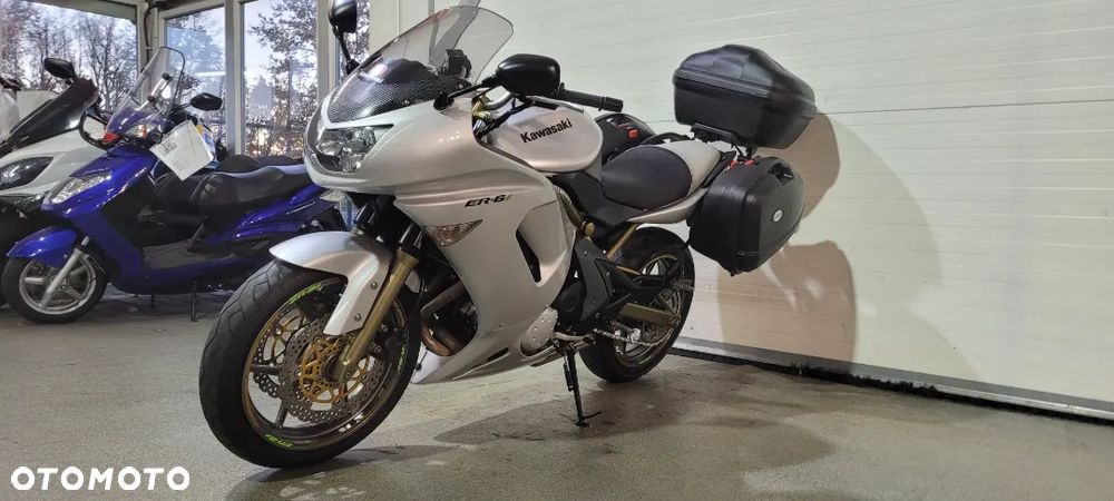 Kawasaki ER - 12