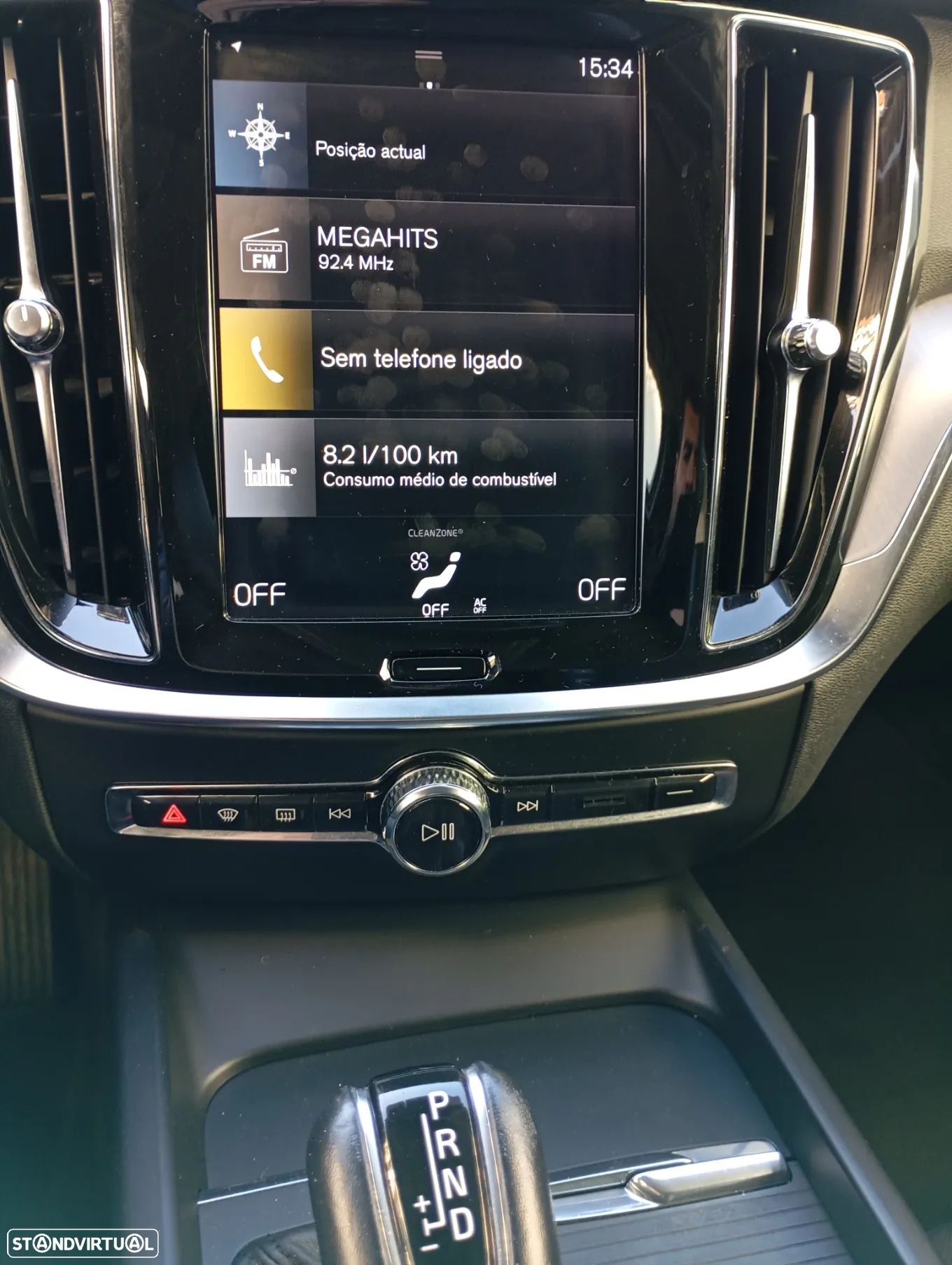 Volvo V60 2.0 D3 Momentum Geartronic - 17