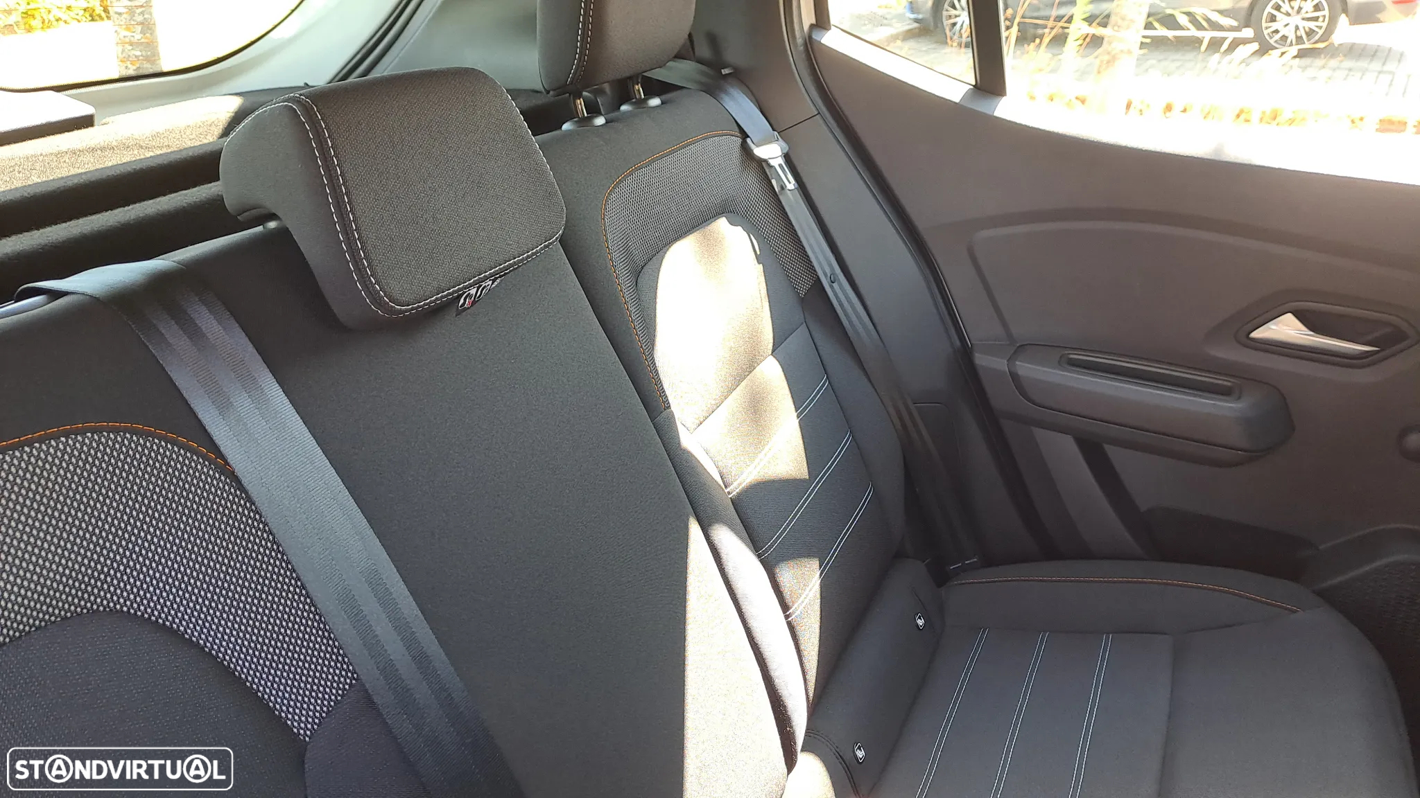Dacia Sandero 1.0 TCe Stepway Comfort - 44