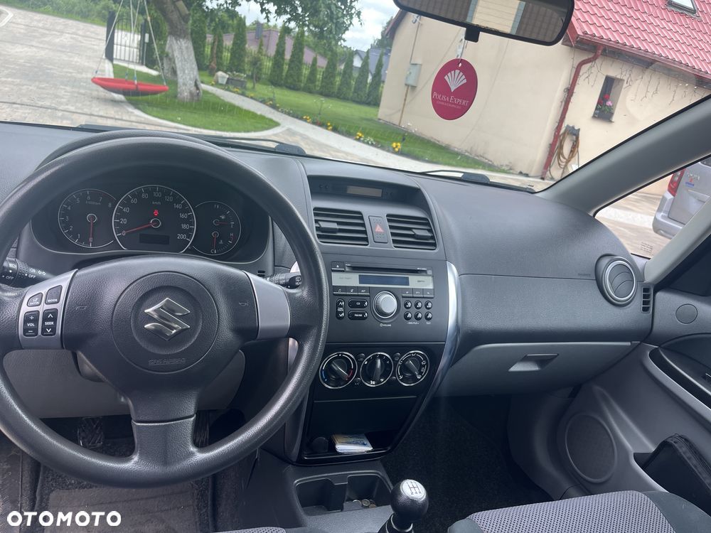 Suzuki SX4 - 8