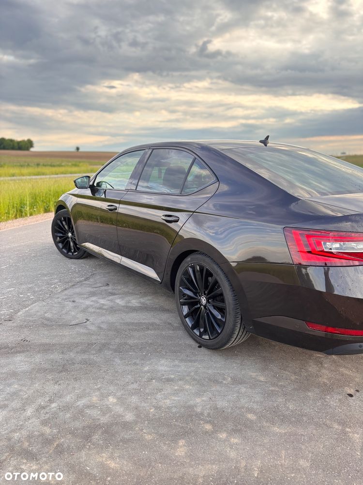 Skoda Superb 2.0 TDI DSG L&K - 4