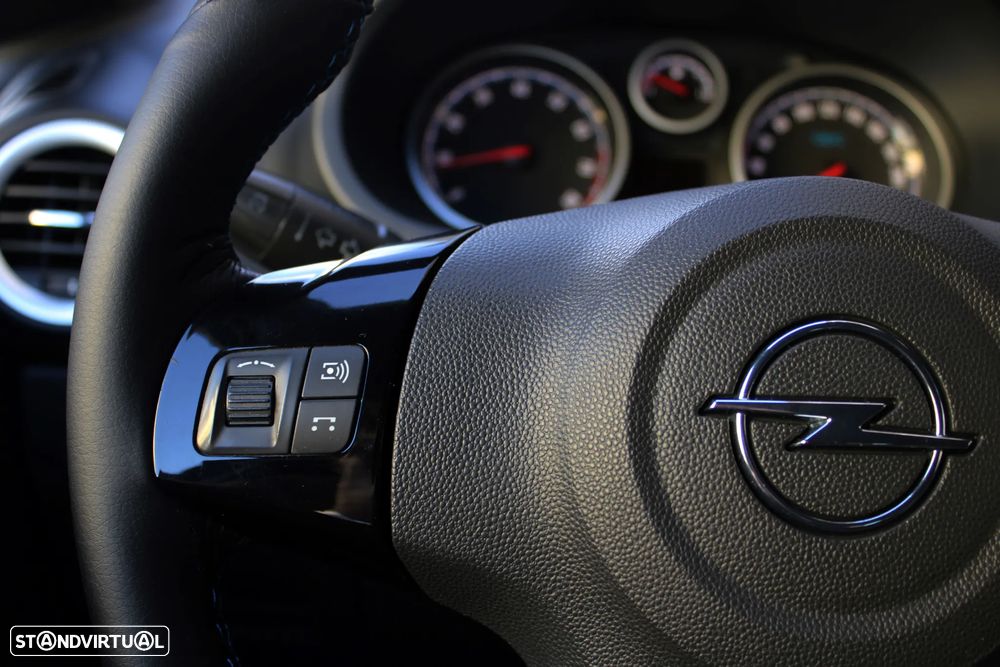 Opel Corsa 1.6 Turbo OPC - 32