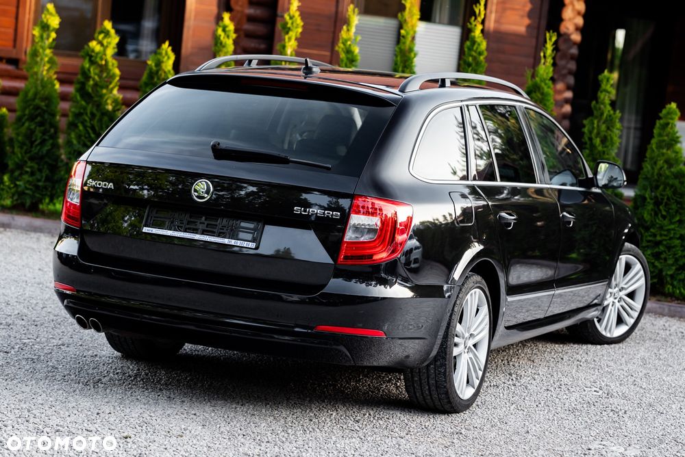 Skoda Superb 2.0 TDI Green tec 4x4 DSG Elegance - 9