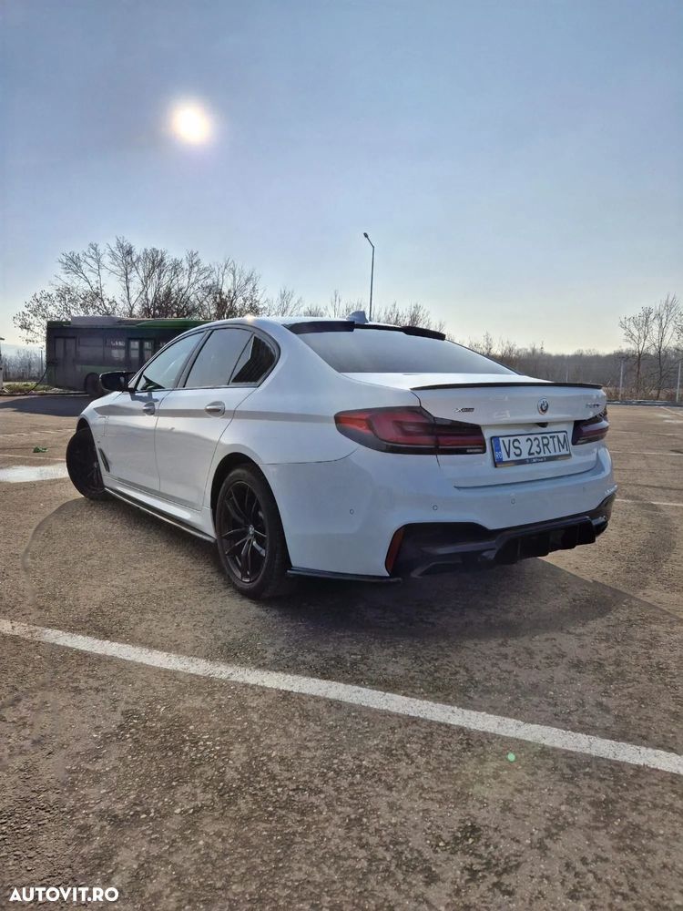 BMW Seria 5 520i Aut. - 3