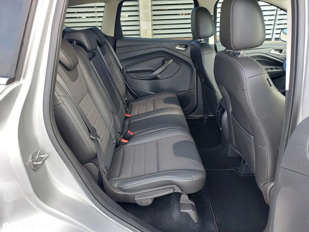 Ford Kuga 2.0 TDCi 4WD Titanium - 25