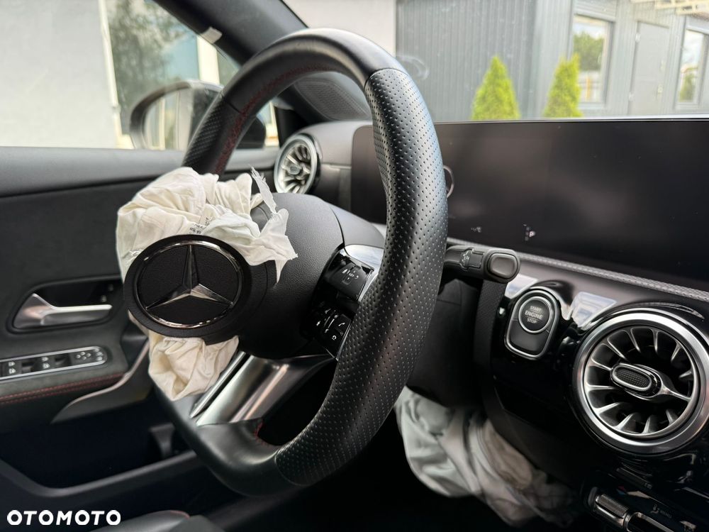Mercedes-Benz Klasa A 250 E AMG Line 8G-DCT - 17