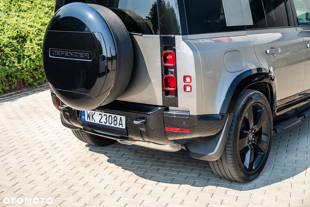 Land Rover Defender 110 D250 X-Dynamic SE - 7