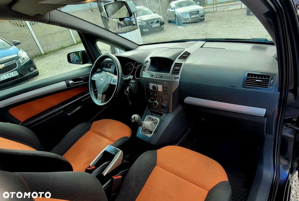 Opel Zafira 1.9 CDTI Essentia - 17