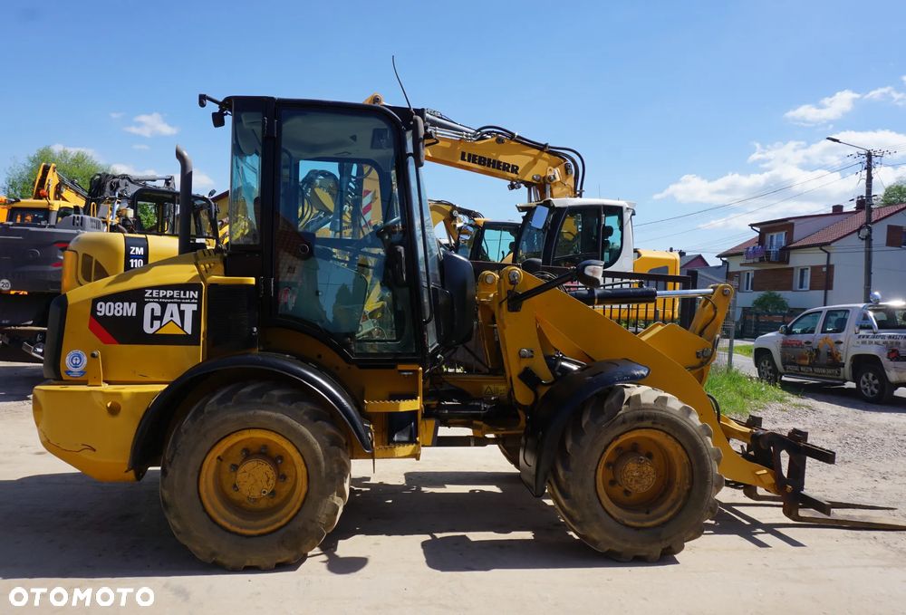 Caterpillar CAT 908 M - 3