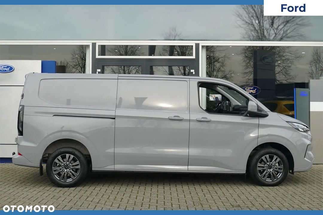 Ford Transit Custom 320 L2H1 Limited A8 2.0 170KM - 4