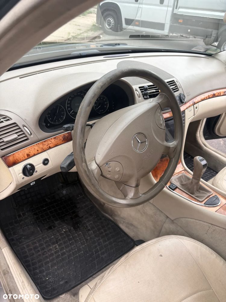 Mercedes-Benz Klasa E 280 Elegance - 16