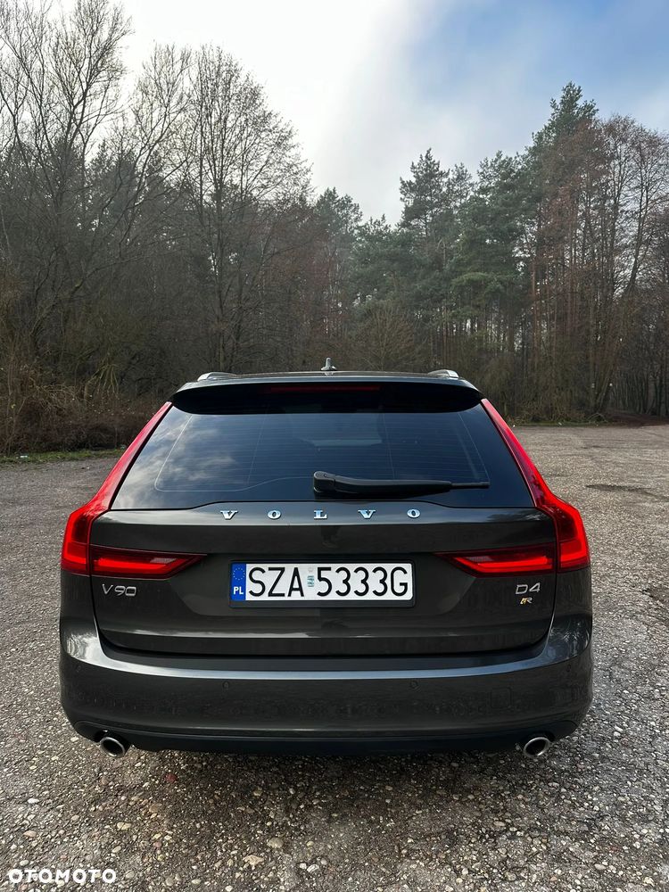 Volvo V90 D4 SCR Momentum Pro - 25