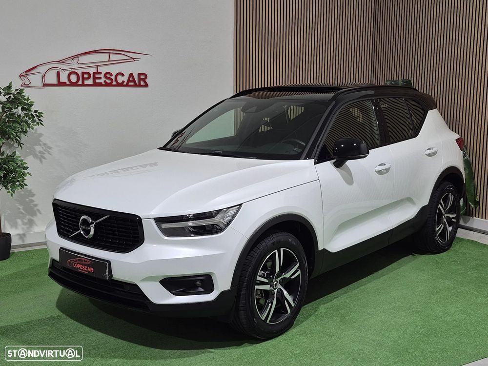 Volvo XC 40 1.5 T3 Tech Edition - 1