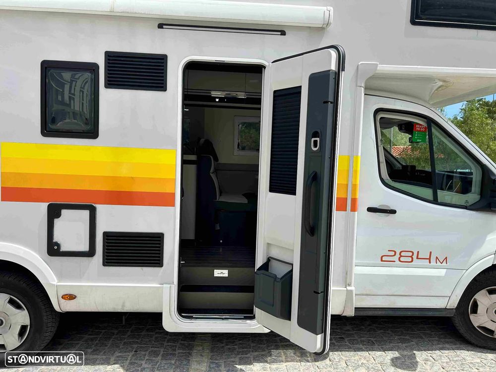 Ford Transit Roller Team Kronos 284M | Ford Transit 2.0 TDCi 165 CV Automática | 5 Lugares - 6